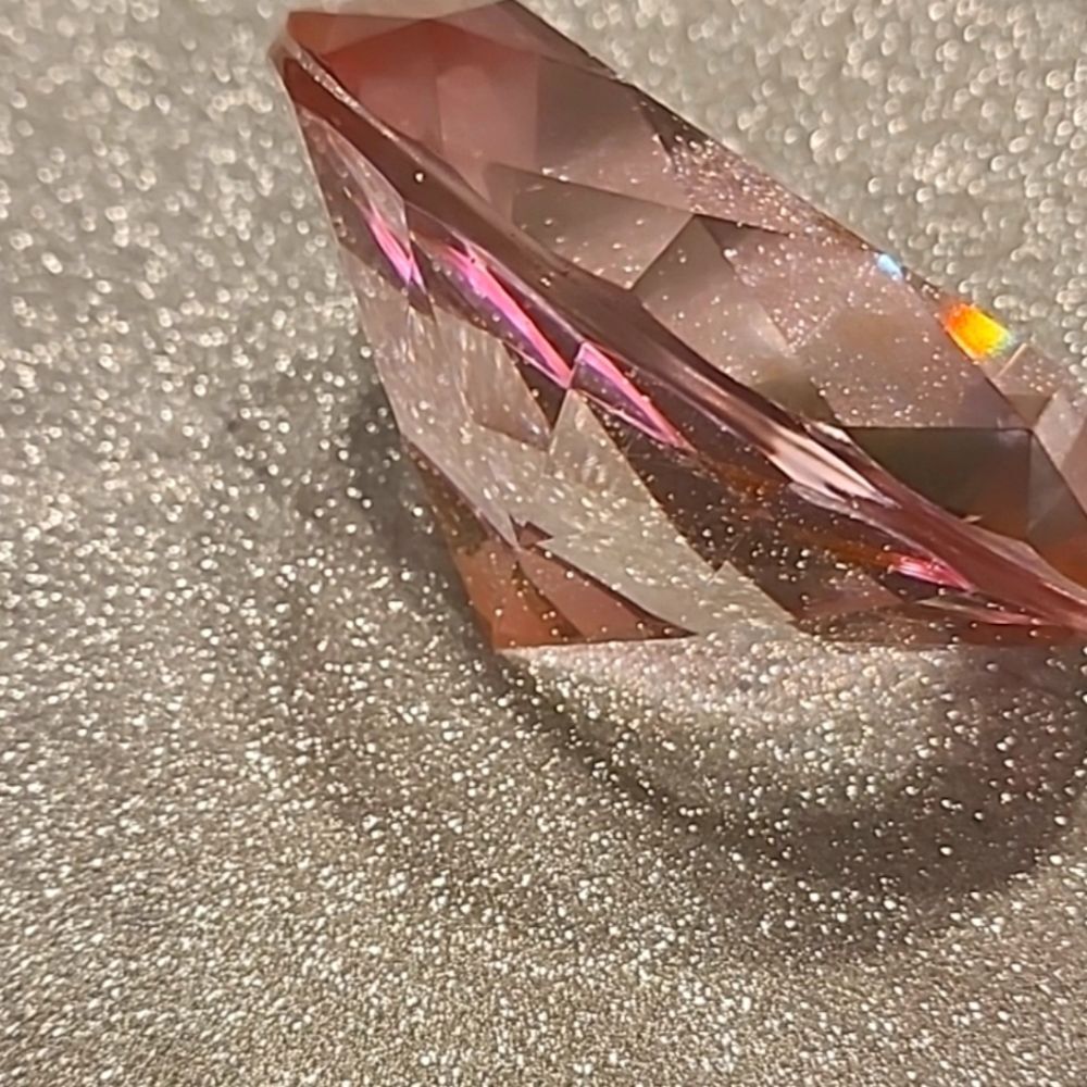 Allure Decorative Pink Diamond - Picture 4 of 7